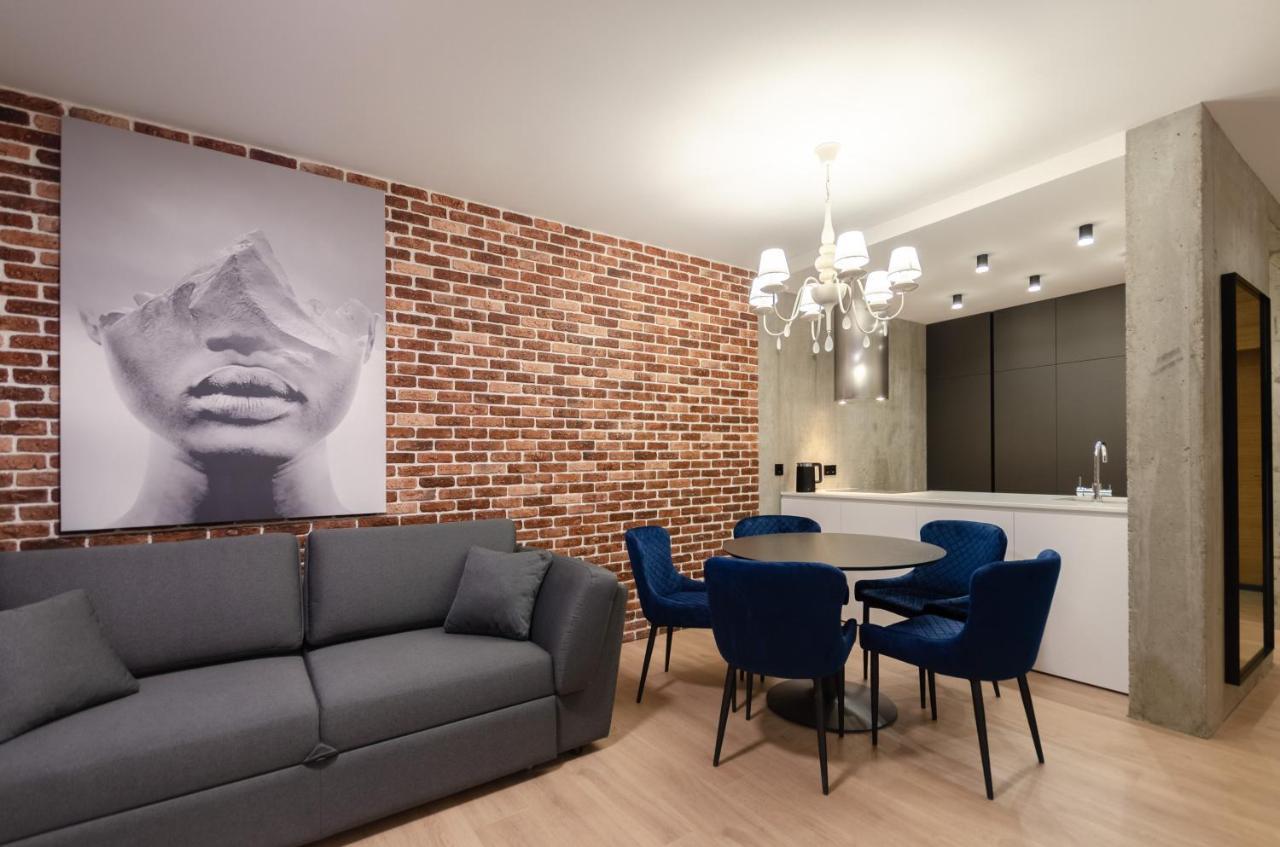 Petrovdom 12-95 Loft Apartments At Rc Kvartet, 16Г Vasyl Lypkivskyi Street Kiev Eksteriør billede