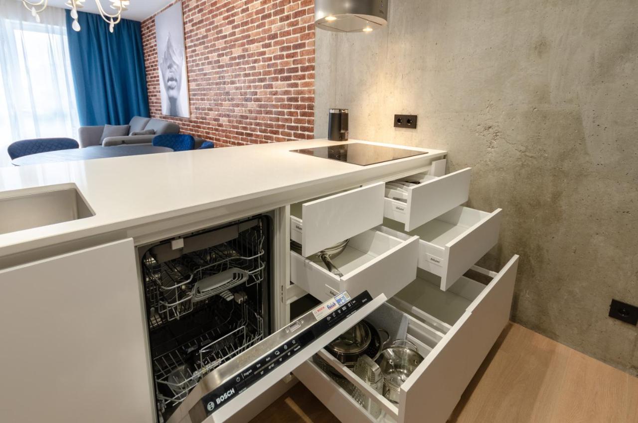 Petrovdom 12-95 Loft Apartments At Rc Kvartet, 16Г Vasyl Lypkivskyi Street Kiev Eksteriør billede
